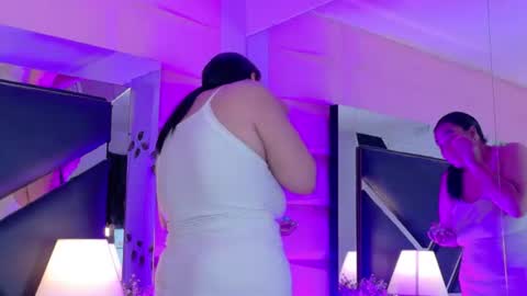 Snapshot of valrery_roussex chatting on 06.20.26 Valery online show from 06.20.26