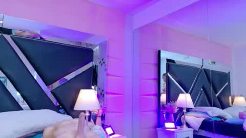 Snapshot of valrery_roussex chatting on 06.30.26 Valery online show from 06.30.26