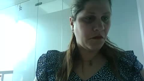 Snapshot of valu2208 chatting on 09.24.25 valu2208 online show from 09.24.25