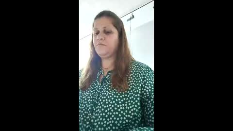 Snapshot of valu2208 chatting on 12.04.25 valu2208 online show from 12.04.25