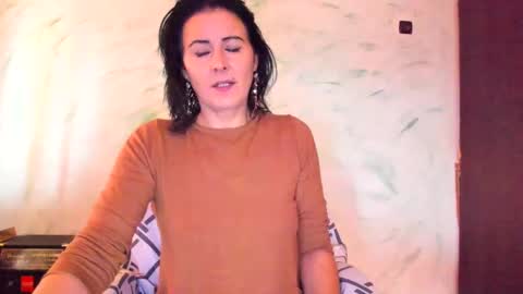 Snapshot of valysexybarbie chatting on 12.21.24 valentina online show from 12.21.24