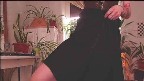 Mollyy Valentine online show from 12.03.24