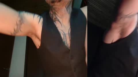 david guzman i model independenthelp me with a thumbs up online show from 02.24.25