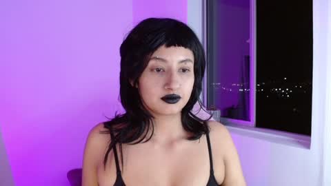 Snapshot of vandalovee chatting on 01.18.25 Babi Alu online show from 01.18.25