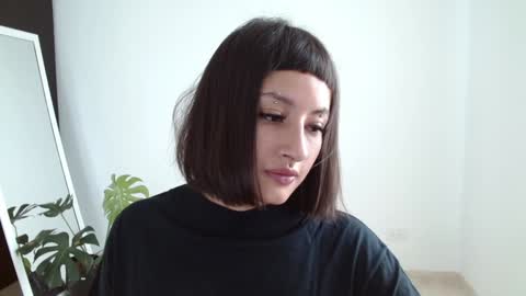 Snapshot of vandalovee chatting on 01.24.25 Babi Alu online show from 01.24.25