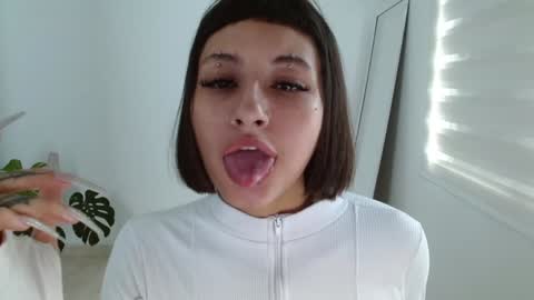 Snapshot of vandalovee chatting on 01.31.25 Babi Alu online show from 01.31.25