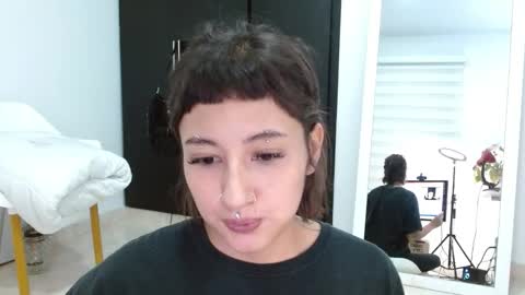 Snapshot of vandalovee chatting on 02.17.25 Babi Alu online show from 02.17.25