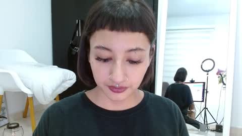 Snapshot of vandalovee chatting on 02.17.25 Babi Alu online show from 02.17.25