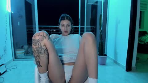 Snapshot of vandalovee chatting on 03.06.25 Babi Alu online show from 03.06.25