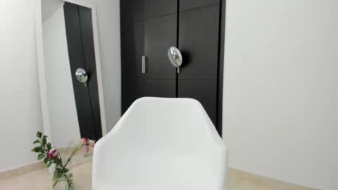 Snapshot of vandalovee chatting on 03.12.25 Babi Alu online show from 03.12.25