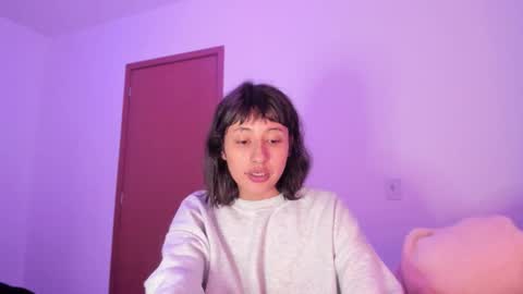 Snapshot of vandalovee chatting on 10.21.25 Babi Alu online show from 10.21.25