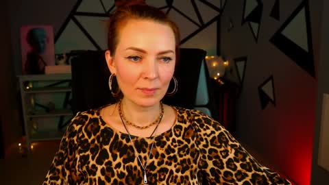 Snapshot of vandarossi chatting on 12.08.24 Vanda online show from 12.08.24