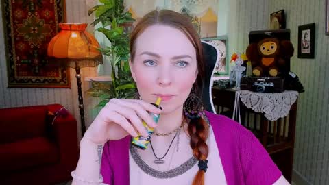 Snapshot of vandarossi chatting on 12.13.24 Vanda online show from 12.13.24
