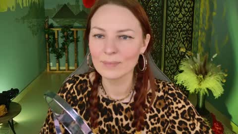 Snapshot of vandarossi chatting on 12.19.24 Vanda online show from 12.19.24