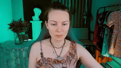 Snapshot of vandarossi chatting on 12.26.24 Vanda online show from 12.26.24