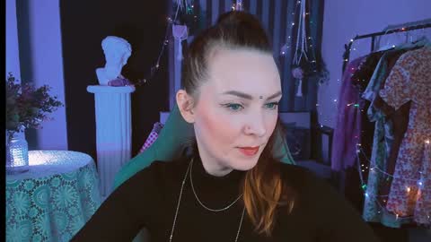 Snapshot of vandarossi chatting on 12.29.24 Vanda online show from 12.29.24