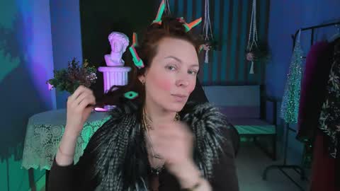 Snapshot of vandarossi chatting on 01.19.25 Vanda online show from 01.19.25