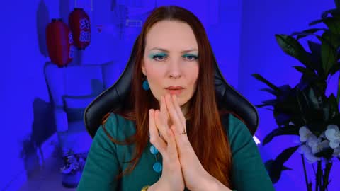 Snapshot of vandarossi chatting on 02.05.25 Vanda online show from 02.05.25