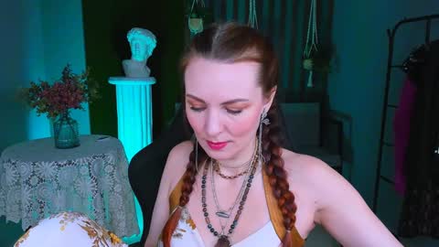 Snapshot of vandarossi chatting on 02.07.25 Vanda online show from 02.07.25
