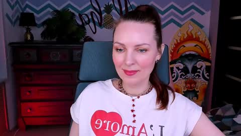 Snapshot of vandarossi chatting on 02.09.25 Vanda online show from 02.09.25