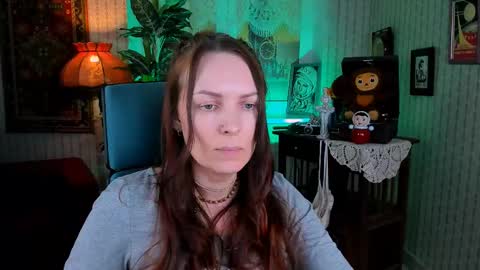 Snapshot of vandarossi chatting on 02.13.25 Vanda online show from 02.13.25