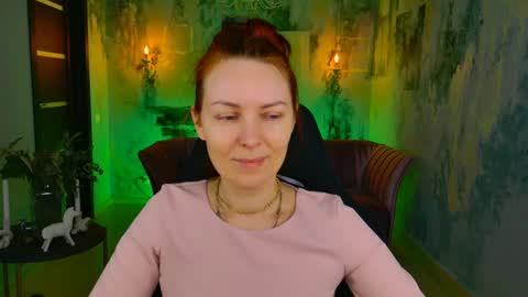 Snapshot of vandarossi chatting on 02.21.25 Vanda online show from 02.21.25