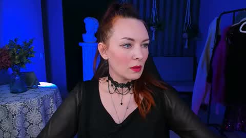 Snapshot of vandarossi chatting on 02.22.25 Vanda online show from 02.22.25