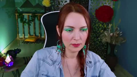 Snapshot of vandarossi chatting on 03.12.25 Vanda online show from 03.12.25