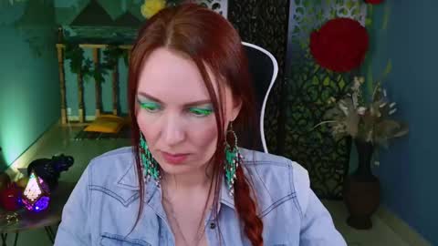 Snapshot of vandarossi chatting on 03.12.25 Vanda online show from 03.12.25