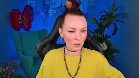 Snapshot of vandarossi chatting on 09.24.25 Vanda online show from 09.24.25