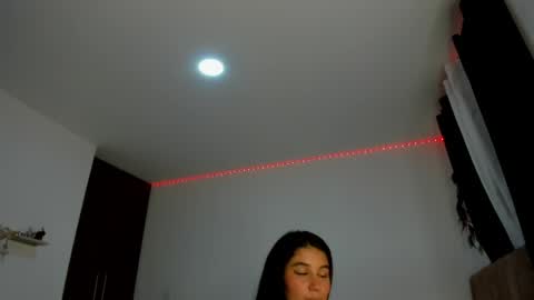 vanesa_g1 online show from 06.05.26