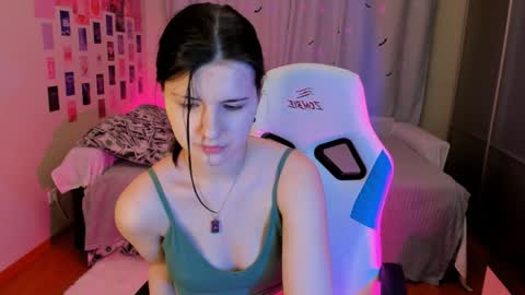 Snapshot of vanessa_brills chatting on 01.08.25 Vanessa online show from 01.08.25
