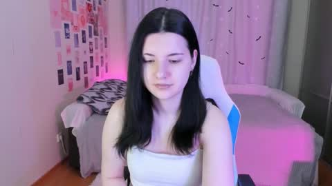 Snapshot of vanessa_brills chatting on 02.24.25 Vanessa online show from 02.24.25