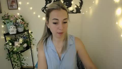 Snapshot of vanessa_joy_ chatting on 05.24.26 Vanessa online show from 05.24.26