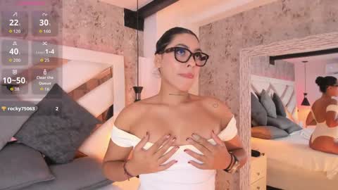 Snapshot of vanessa_rain_ chatting on 05.15.26 Vanessa online show from 05.15.26