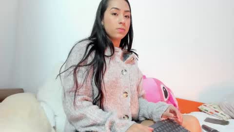 Snapshot of vanessaadol chatting on 12.05.24 vanessaadol online show from 12.05.24