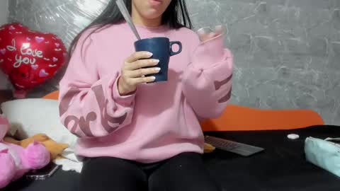 Snapshot of vanessaadol chatting on 02.20.25 vanessaadol online show from 02.20.25