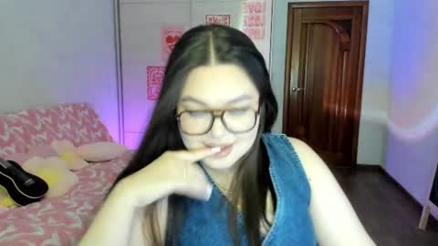 vanessabakster online show from 07.09.26