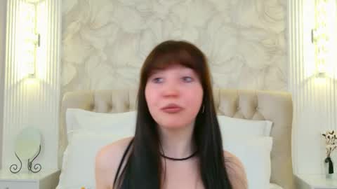 Vanessa online show from 10.04.25