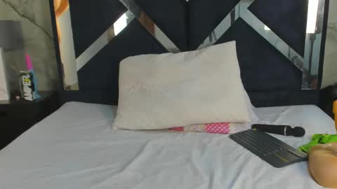 Vanessa Hard online show from 02.21.26