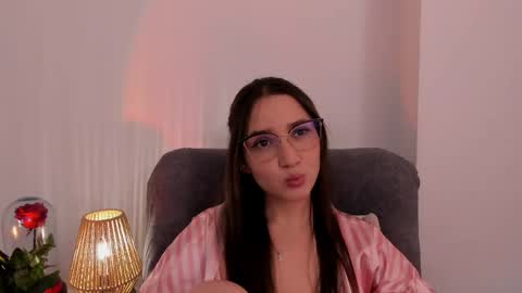 vanessajohnsonn online show from 05.11.26