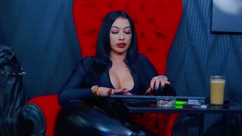 Snapshot of vanessamorningstar1 chatting on 01.23.25 Miss Vanessa online show from 01.23.25