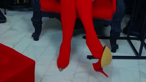 Snapshot of vanessamorningstar1 chatting on 02.19.25 Miss Vanessa online show from 02.19.25