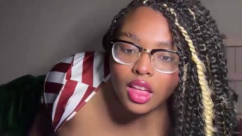 vanessaskyies online show from 05.29.26
