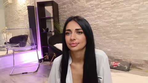 Snapshot of vanessavosss chatting on 05.30.26 Vanessa online show from 05.30.26