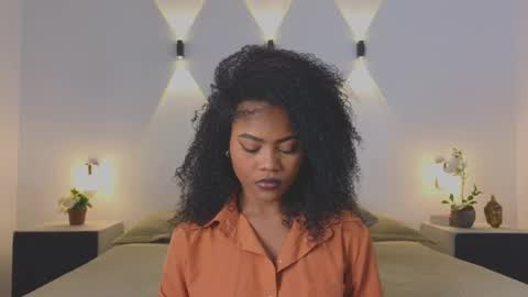 Snapshot of vanestrauss chatting on 09.10.25 New account follow me online show from 09.10.25