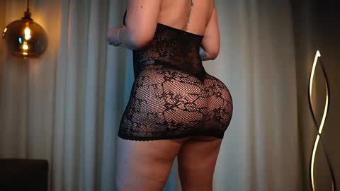 Vania  online show from 12.27.24