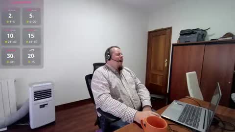 Snapshot of vanifer chatting on 07.15.26 Vanifer online show from 07.15.26