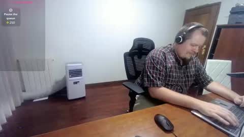 Snapshot of vanifer chatting on 07.21.26 Vanifer online show from 07.21.26