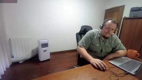 Snapshot of vanifer chatting on 07.23.26 Vanifer online show from 07.23.26